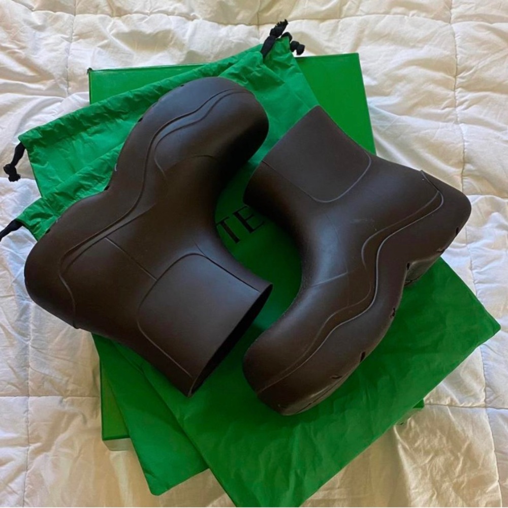 Bottega Veneta Puddle Boots ‘Brown’
